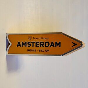 VEUVE CLICQUOT Arrow TIN AMSTERDAM Veuve Champagne Tin Destination